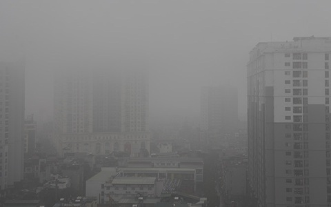 Hà Nội chìm trong sương mù dày đặc