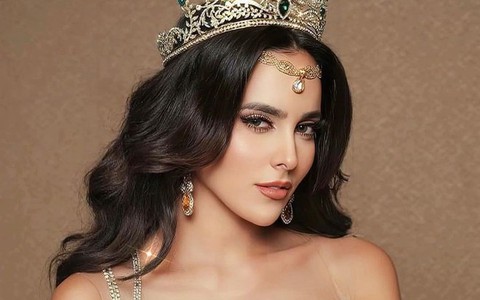 Hai Á hậu Hòa bình bị loại khỏi top 15 Hoa hậu đẹp nhất thế giới