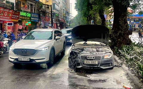 Hà Nội: Xác định nguyên nhân cháy xe Audi trên đường Láng