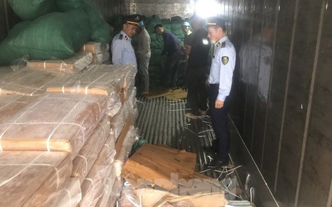 Thu giữ gần 10 tấn thịt trâu ôi thiu trên đường đi tiêu thụ