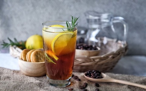 Uống cà phê pha chanh vào buổi sáng có giúp giảm cân?