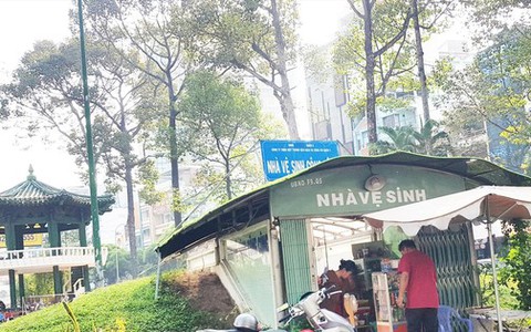 Khi nhà vệ sinh công cộng thiếu nghiêm trọng