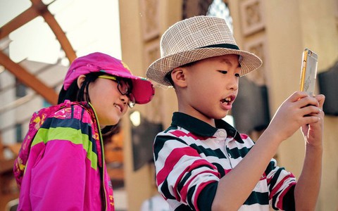 1 kiểu nuôi dạy mà cha mẹ tưởng tốt nhưng thực ra lại gây hại: Dễ khiến trẻ ảo tưởng, sống kiểu "con nhà lính, tính nhà quan"