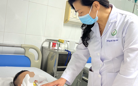 Bé trai bị nhầm giới tính vì vùng kín bất thường