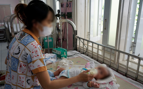 Không chủ quan khi trẻ nhỏ bị sốt cao