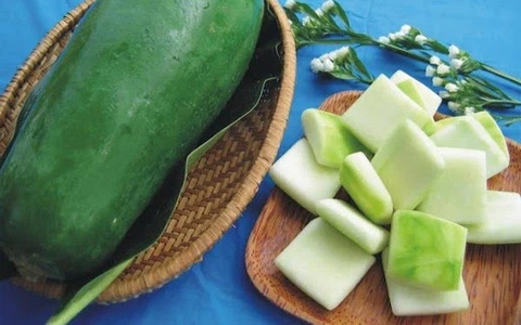 Ngoài đắp lá trầu không, có 3 kiểu trị nám khác chị em phải tránh xa