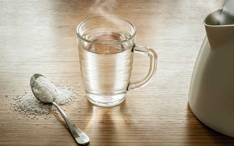 Phụ nữ sau tuổi 40 nếu muốn sống thọ nên tích cực dùng 1 thứ chất lỏng