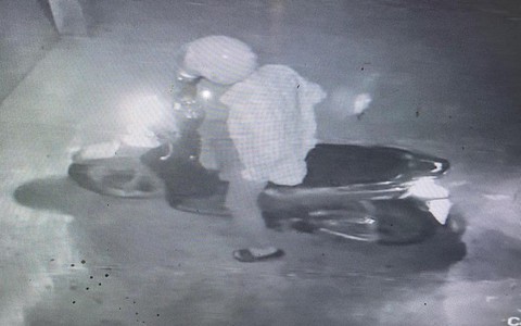 Truy tìm đối tượng đâm chết vợ cũ ở phòng trọ rồi bỏ trốn
