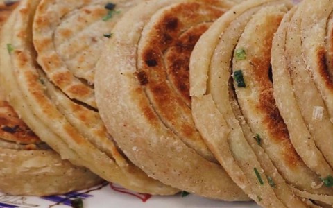 Sẵn lạc và trứng không cần lò nướng vẫn làm được món bánh tuyệt ngon ai ăn cũng thích