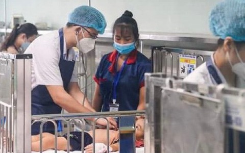 Những trẻ nào nhiễm virus RSV cần phải nhập viện?