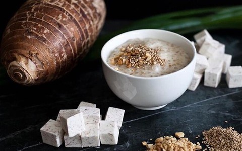 Bí quyết nấu chè khoai môn đơn giản, chuẩn vị Huế