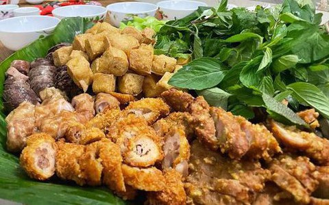 Nhà hàng Việt bán bún đậu mắm tôm 800 nghìn VNĐ/suất ở New York: Lọt top 30 quán ăn ngon nhất của báo Mỹ, thực đơn khiến khách ca ngợi hết lời