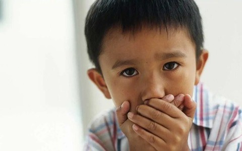 5 việc bố mẹ cần làm khi phát hiện trẻ nói tục, chửi thề