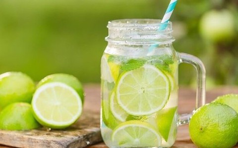 Sai lầm khi uống nước chanh khiến cơ thể bạn ‘phải trả giá đắt’