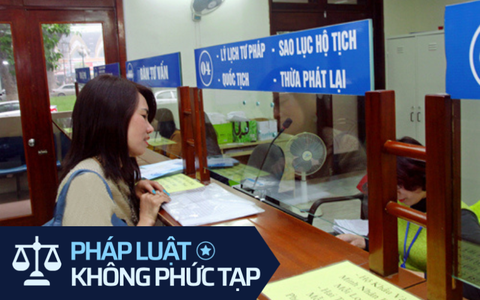 Người dân Hà Nội xếp hàng từ 4 giờ sáng chờ làm thủ tục tư pháp: Đây là những cách đỡ vất vả hơn