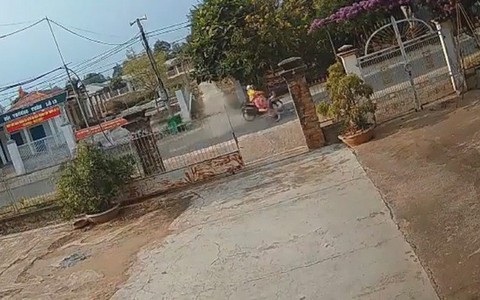 Truy tìm nam thanh niên chạy xe tốc độ cao tông bé gái rồi bỏ trốn