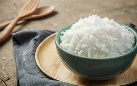 Cơm nguội để tủ lạnh, ăn vào có thể mắc ung thư?