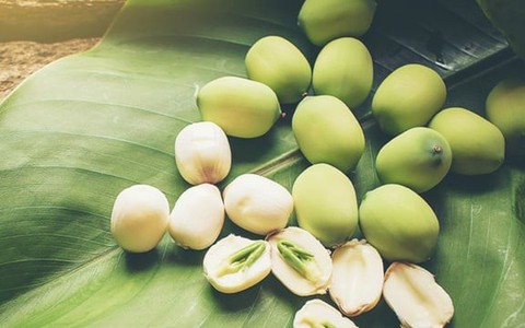 Uống trà tâm sen mỗi ngày có tốt không?