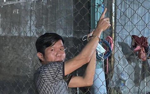 Bình Dương: Kề dao nữ chủ nhà rồi cướp, nam thanh niên bị tóm gọn sau 13 giờ gây án