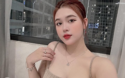 Vợ cầu thủ Vũ Tiến Long U22 Việt Nam: Gương mặt xinh đẹp, vóc dáng gợi cảm