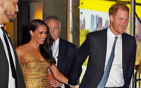 Harry và Meghan đòi giao nộp hình ảnh cuộc rượt đuổi