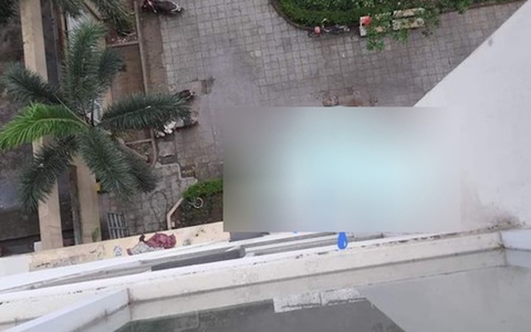 Hà Nội: Bé gái 4 tuổi rơi từ tầng 12 chung cư xuống đất