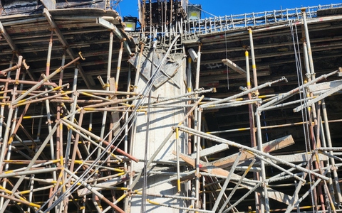 Sập giàn giáo công trình khiến 2 người chết, 3 người bị thương