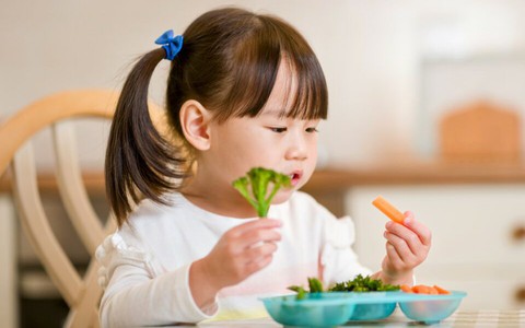 4 loại rau không nên cho trẻ ăn nhiều, có thể gây kích ứng hoặc khó chịu đường tiêu hóa