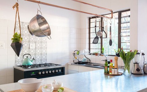 Biến đồ cũ thành những phụ kiện lưu trữ nhà bếp gọn gàng