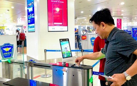 Có thể dùng app VNeID thay thế căn cước công dân khi đi máy bay