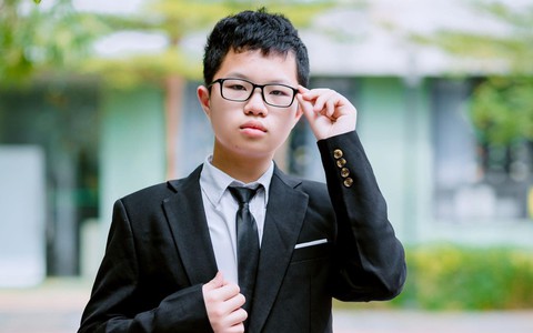 Chân dung thủ khoa trường chuyên hot nhất Hà Nội: Giành 2 điểm 10 Toán, phương pháp học siêu đơn giản!