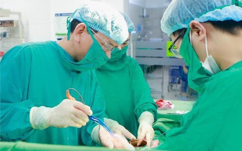 Phối hợp sản nhi cứu trẻ mắc tim bẩm sinh nặng ngay từ khi chào đời