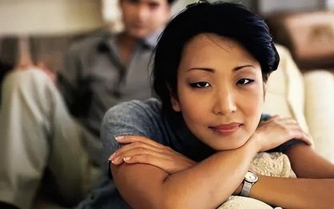 Phụ nữ có kiểu tính cách này ở đâu cũng bất hạnh