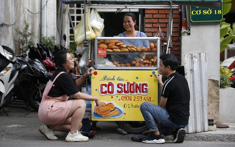 Hành trình vẽ hạnh phúc cho những gánh hàng rong