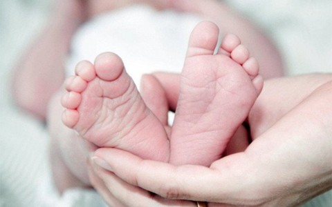 Mẹ bầu cần tránh 5 điều này để sinh con đủ tháng