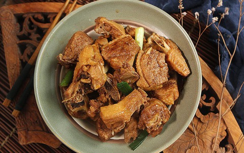 Ngày hè nóng nực, nhớ ăn loại thịt này, vừa giải nhiệt tốt lại thơm ngon đậm đà, cả nhà ai cũng khen