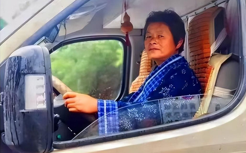 Bán nhà lấy tiền thực hiện điều ước thuở trẻ, người phụ nữ 63 tuổi có cuộc sống ai cũng mê nhưng không thể bắt chước, sai 1 ly là khổ cả đời