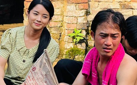 Doãn Quốc Đam tiếp tục đóng cặp với Lệ Quyên 'Phố trong làng'