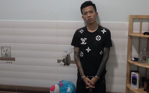 CLIP: Bắt 2 thanh niên khiến phụ nữ ở Tiền Giang lo sợ khi ra đường