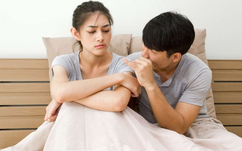 Chồng có "tiền sử" ngoại tình, đòi đi xuất khẩu lao động khi vợ đang mang bầu