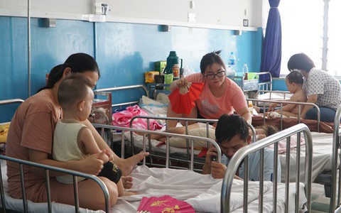 TP HCM: Ca bệnh tay chân miệng nặng tăng cao