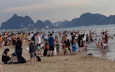 Xác minh vụ du khách bị đánh "hội đồng" tại Bãi Cháy