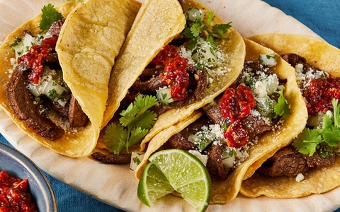 Lịch sử món bánh nổi tiếng thế giới của người Mexico và sự tranh chấp về chiếm đoạt văn hoá