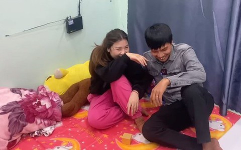 Lộc Fuho tặng vợ nhẫn kim cương 200 triệu kỷ niệm 3 năm yêu nhau, dân tình chỉ chăm chăm soi một chi tiết