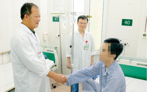 Thanh niên trẻ vỡ tim, hôn mê sau đợt ho sốt