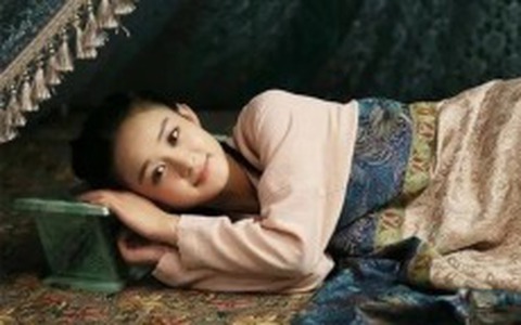 Khổ như cung nữ nhà Thanh, ngủ không được ngửa mặt lên trời