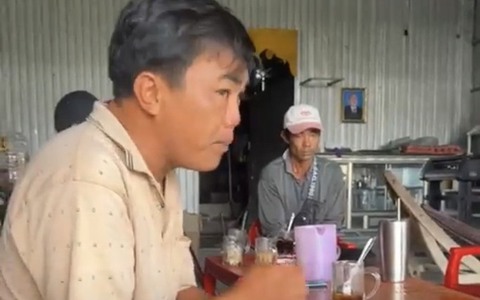 Xôn xao clip chủ trại hòm bị "bom hàng"