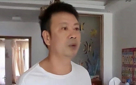 Nghe lời bóng gió của hàng xóm, người đàn ông nghi ngờ con gái không phải máu mủ của mình, kết cục khiến gia đình đường ai nấy đi