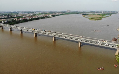 Cấm toàn bộ phương tiện lưu thông trên tầng 2 cầu Thăng Long