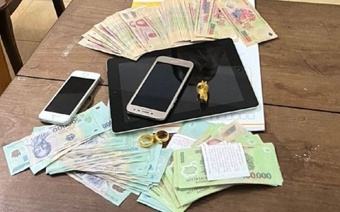 Người phụ nữ mang tài sản đi giấu, dựng hiện trường giả mất trộm
